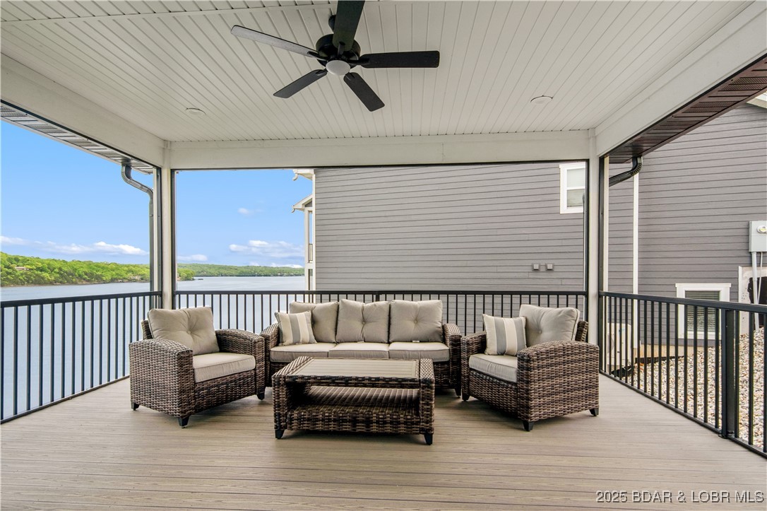 Camdenton, Missouri 65020, United States, 4 Bedrooms Bedrooms, ,4 BathroomsBathrooms,Residential,Active,81815