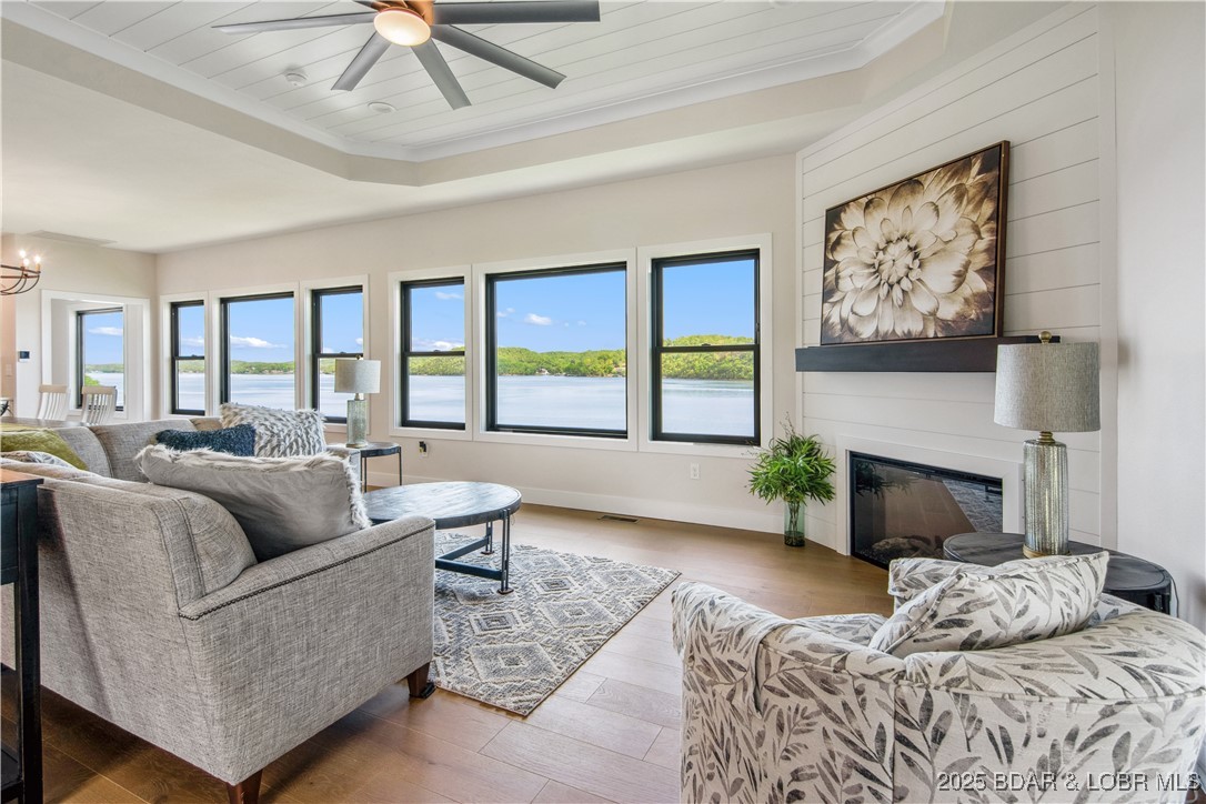 Camdenton, Missouri 65020, United States, 4 Bedrooms Bedrooms, ,4 BathroomsBathrooms,Residential,Active,81815