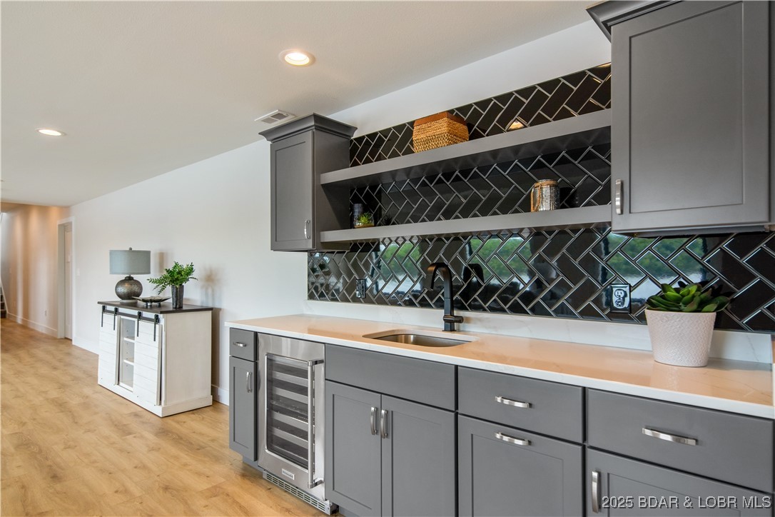 Camdenton, Missouri 65020, United States, 4 Bedrooms Bedrooms, ,4 BathroomsBathrooms,Residential,Active,81815