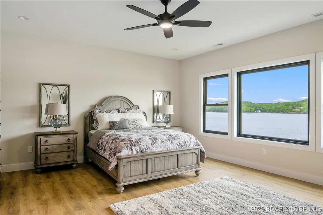 Camdenton, Missouri 65020, United States, 4 Bedrooms Bedrooms, ,4 BathroomsBathrooms,Residential,Active,81815