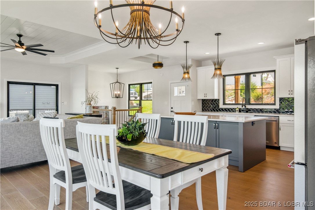 Camdenton, Missouri 65020, United States, 4 Bedrooms Bedrooms, ,4 BathroomsBathrooms,Residential,Active,81815