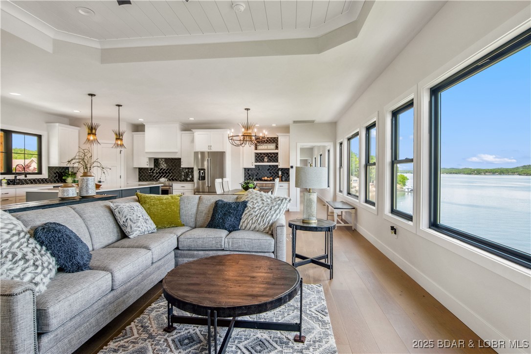 Camdenton, Missouri 65020, United States, 4 Bedrooms Bedrooms, ,4 BathroomsBathrooms,Residential,Active,81815