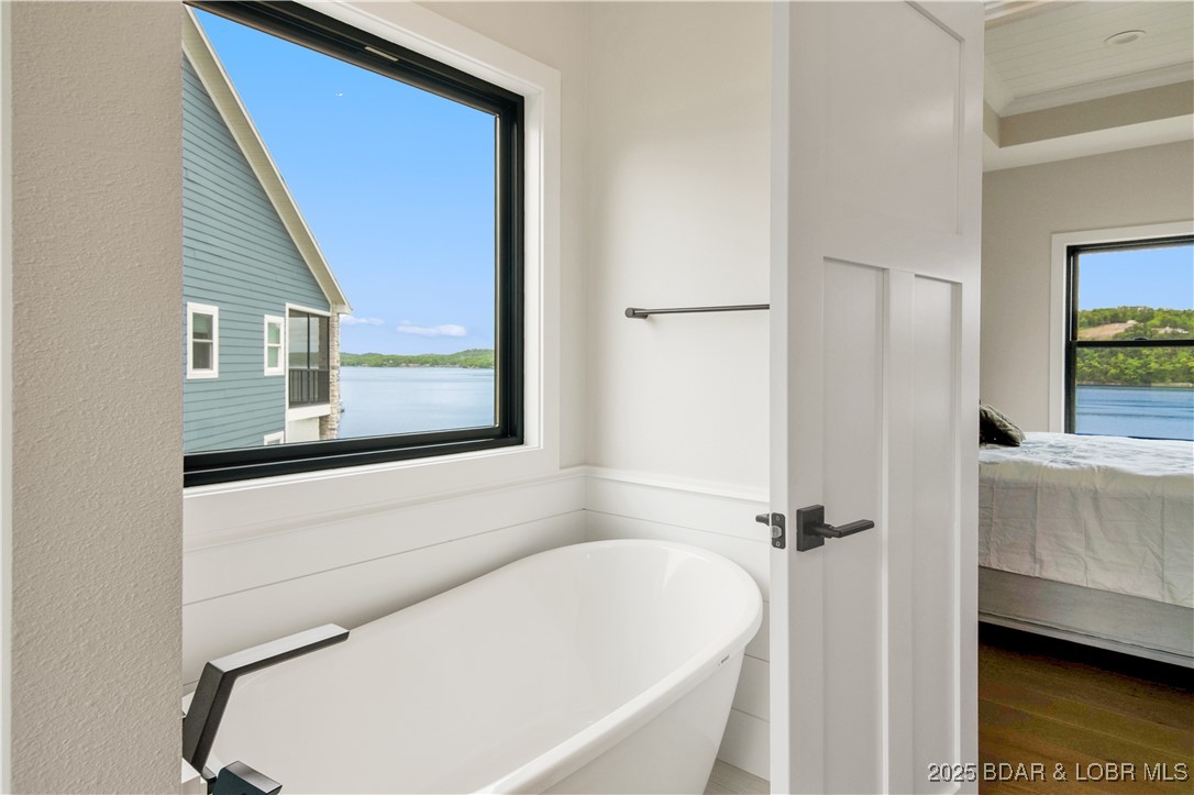 Camdenton, Missouri 65020, United States, 4 Bedrooms Bedrooms, ,4 BathroomsBathrooms,Residential,Active,81815