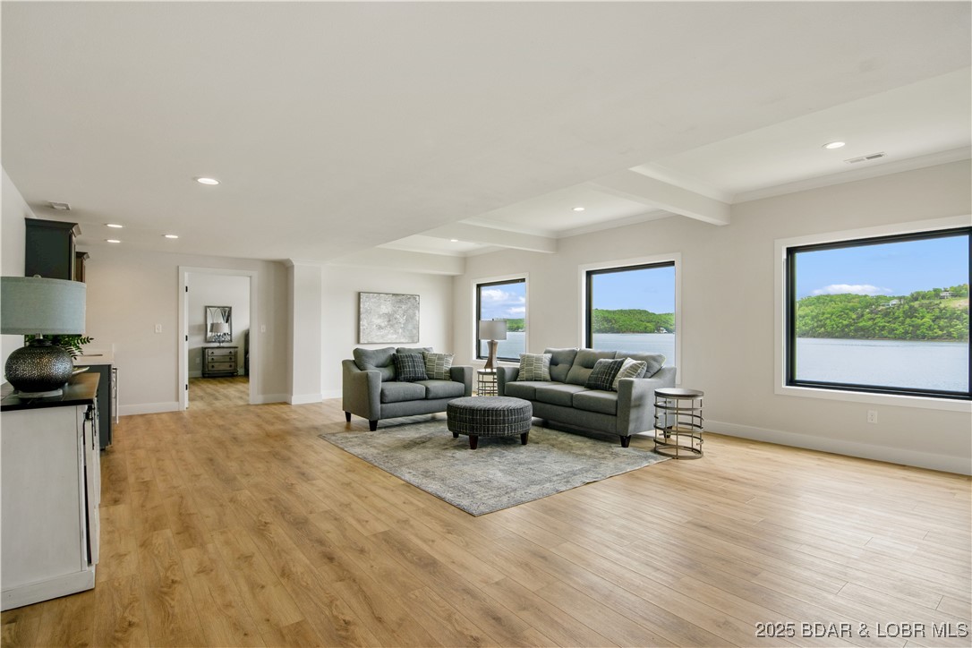 Camdenton, Missouri 65020, United States, 4 Bedrooms Bedrooms, ,4 BathroomsBathrooms,Residential,Active,81815