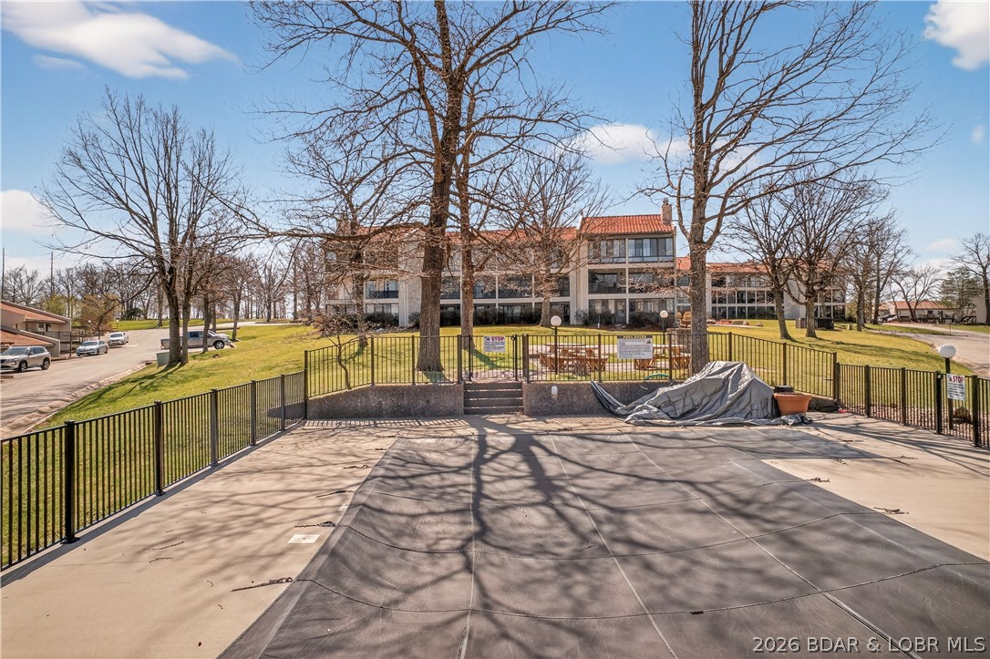 Four Seasons Racqt-Cntry Club - Residential