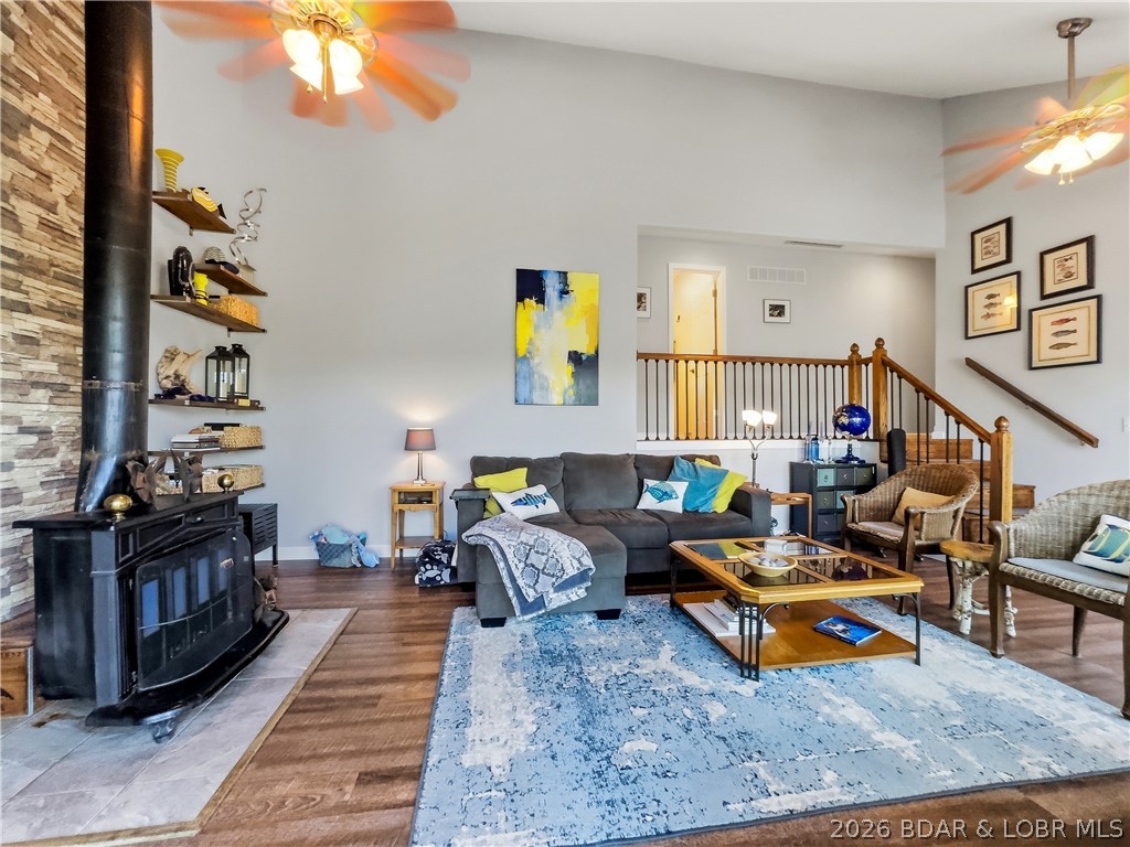 El Tampa Acres - Residential