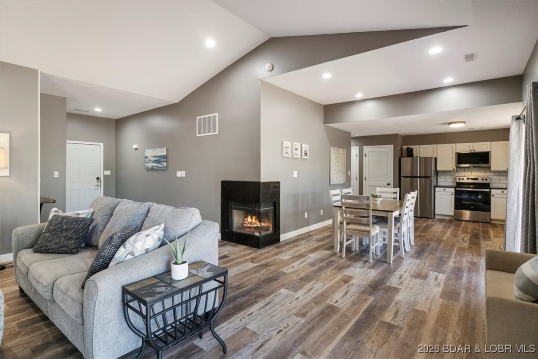 Four Seasons Racqt-Cntry Club - Residential