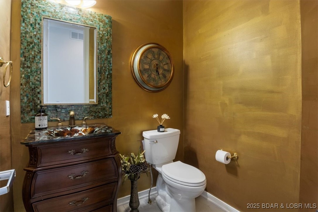 Osage Beach, Missouri 65065, United States, 4 Bedrooms Bedrooms, ,4 BathroomsBathrooms,Residential,Active,106987