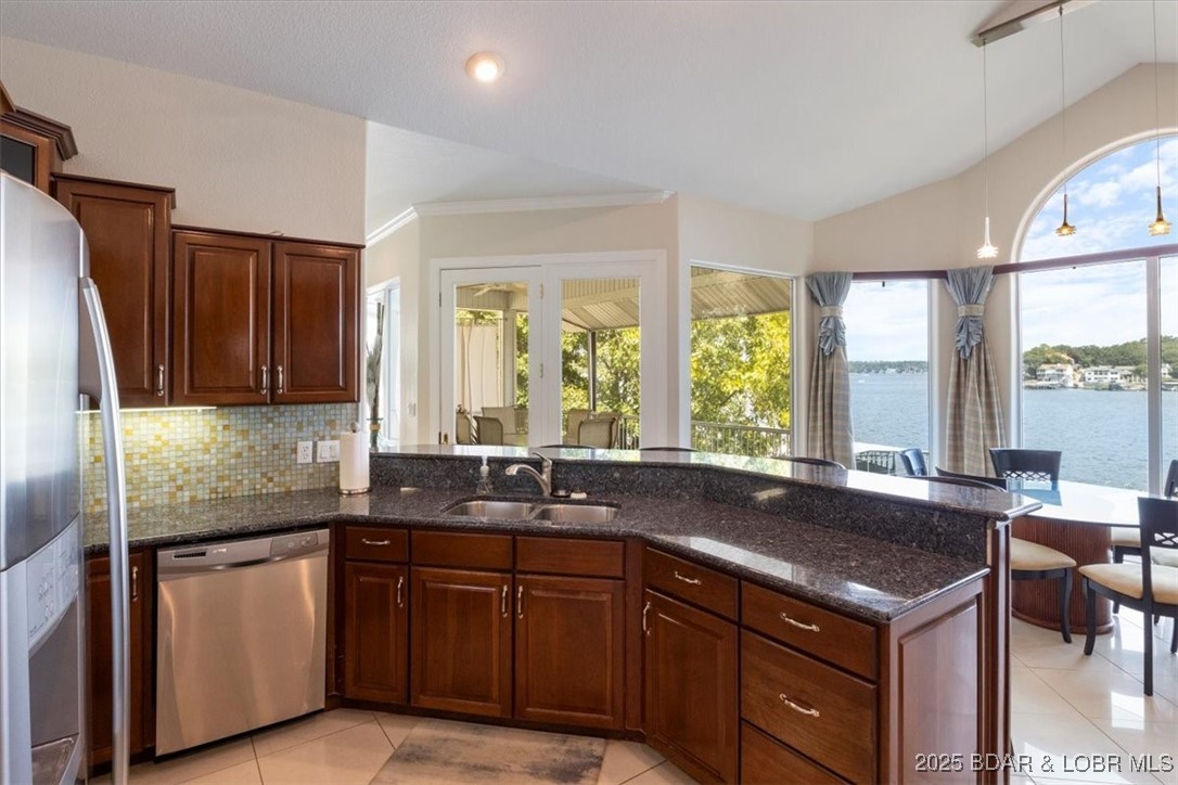 Osage Beach, Missouri 65065, United States, 4 Bedrooms Bedrooms, ,4 BathroomsBathrooms,Residential,Active,106987