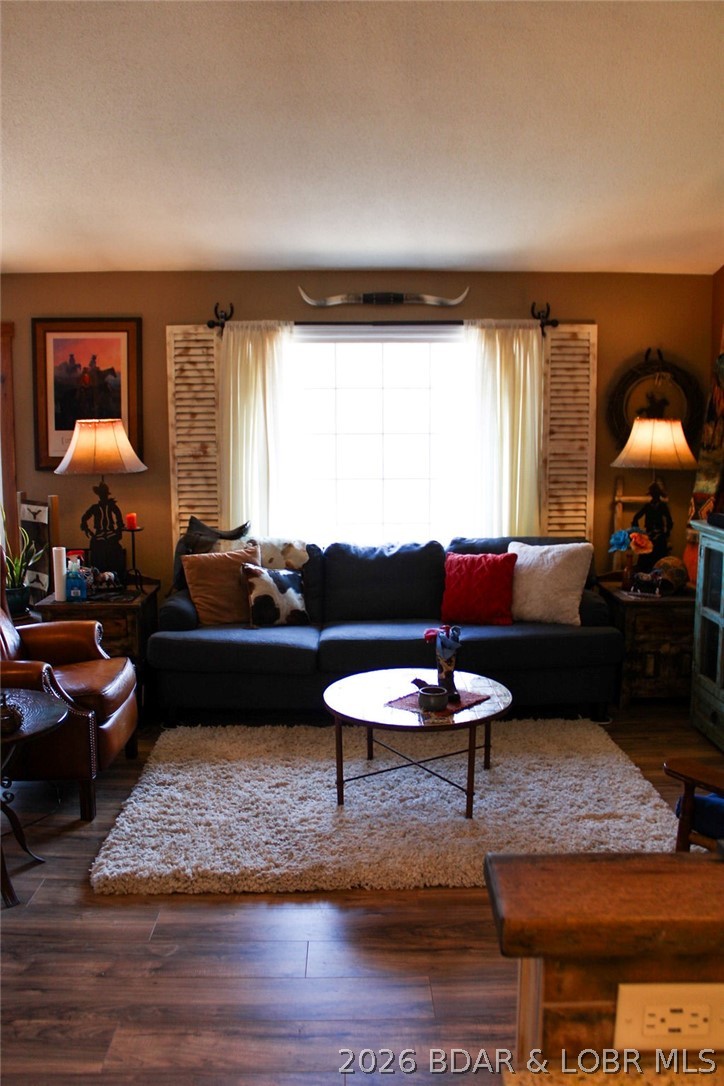 Four Seasons - Residential