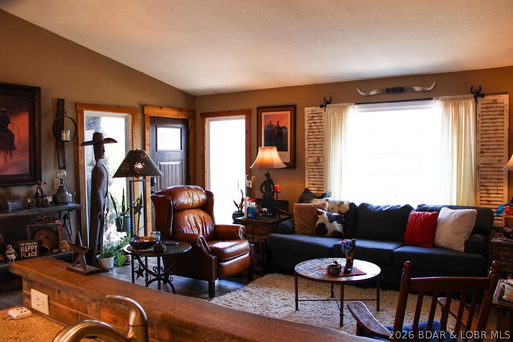 Four Seasons - Residential