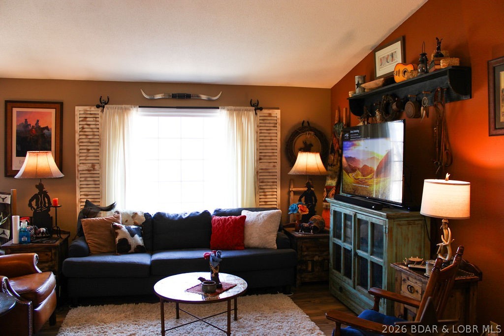 Four Seasons - Residential