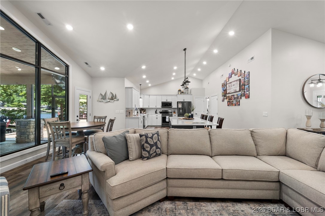 Eagle's Landing - Residential