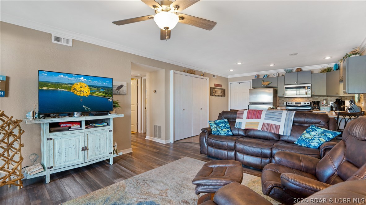 Southwood Shores Condominium - Residential