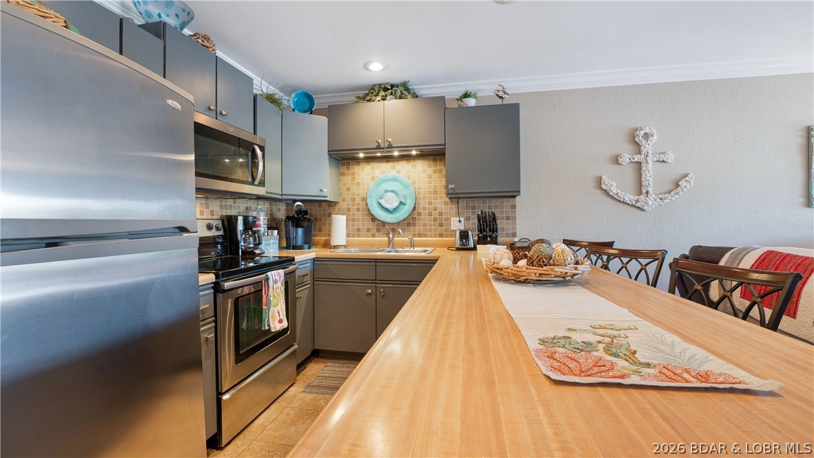 Southwood Shores Condominium - Residential