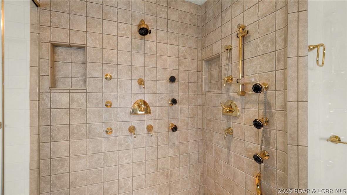 Regency Cove - Residential