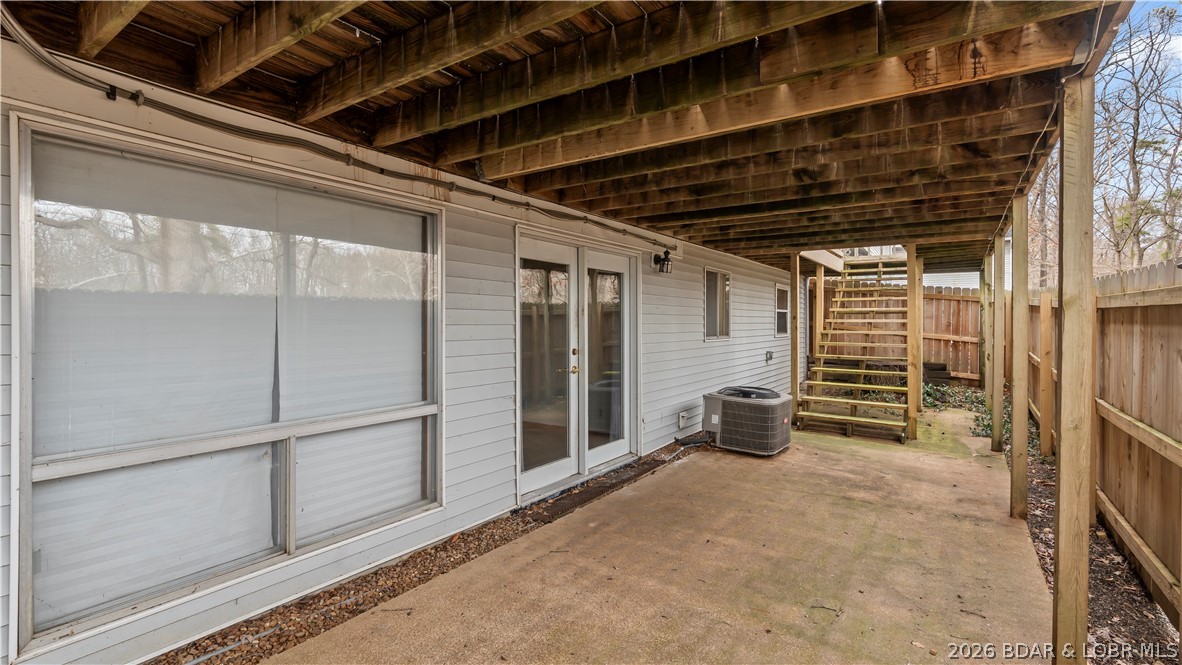 Malibu Manor - Residential