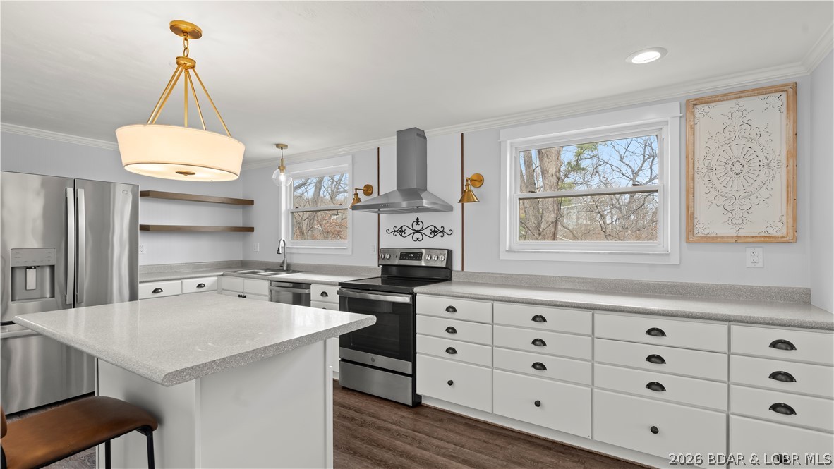 Malibu Manor - Residential