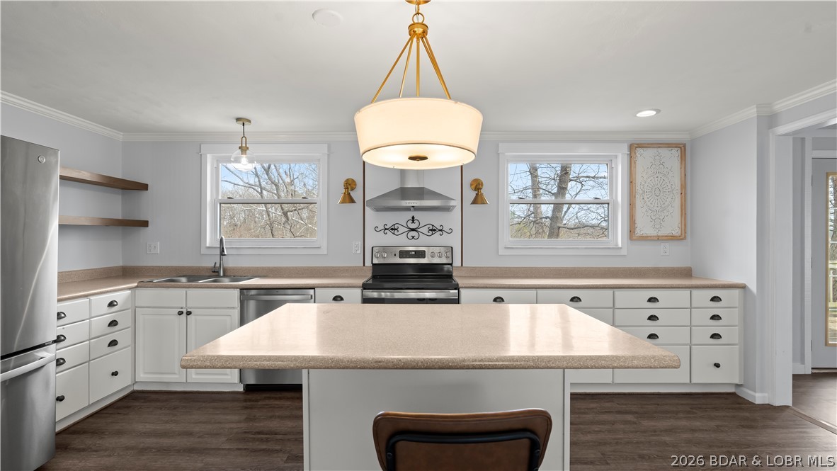 Malibu Manor - Residential