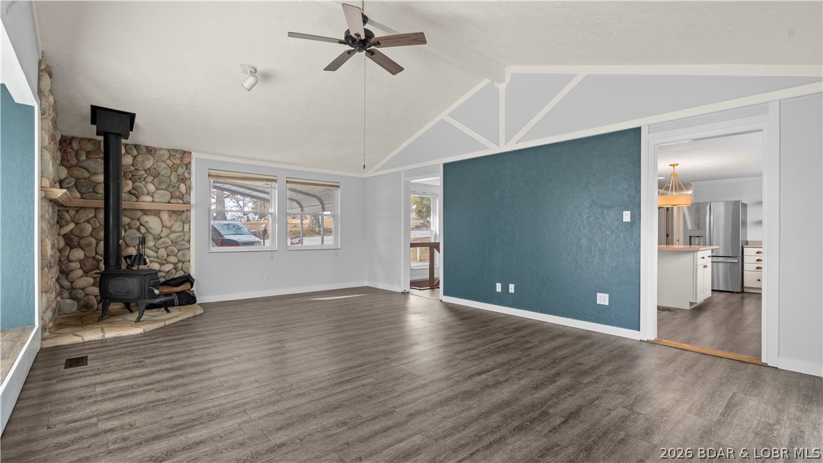 Malibu Manor - Residential