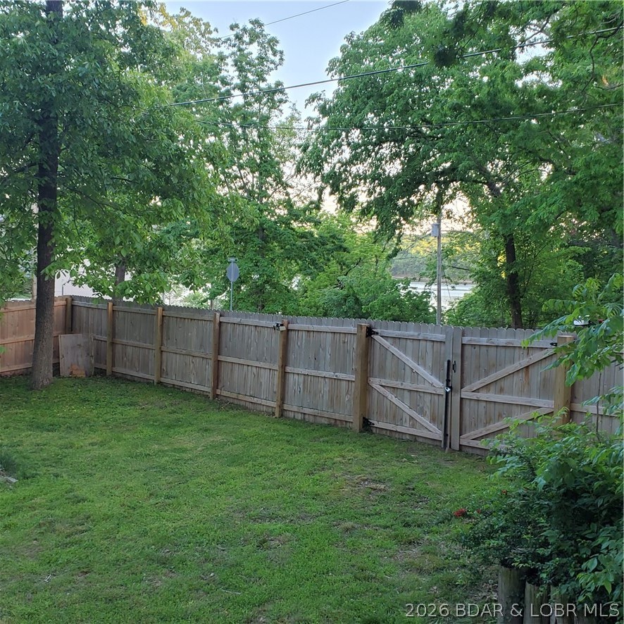 Malibu Manor - Residential