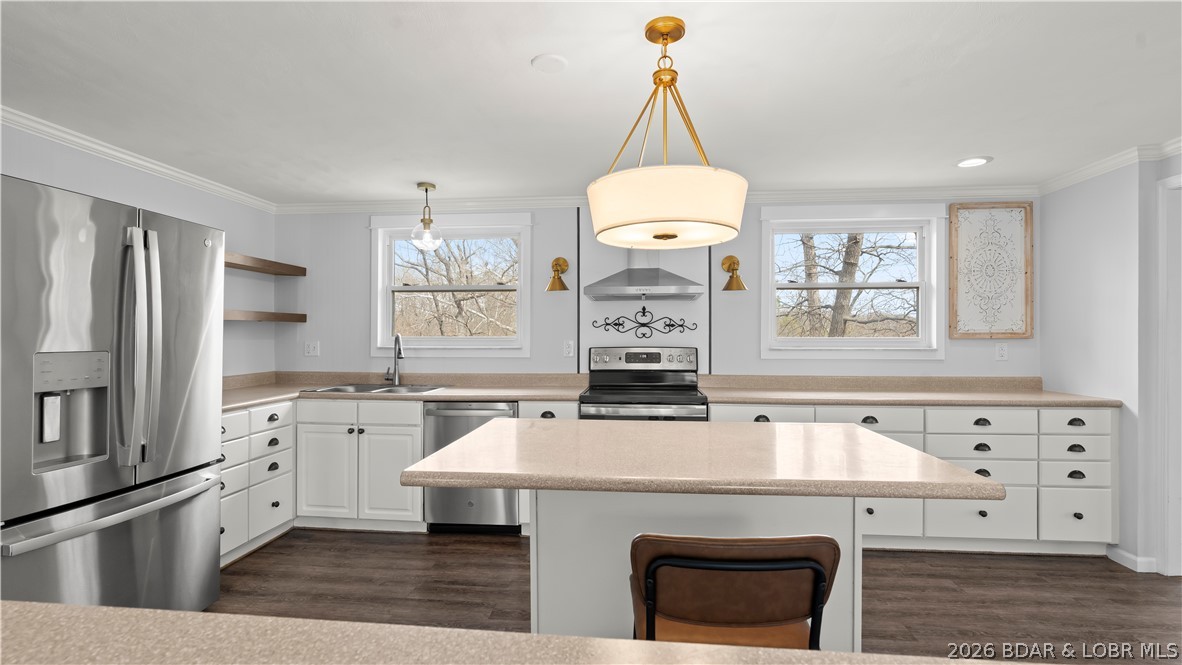 Malibu Manor - Residential