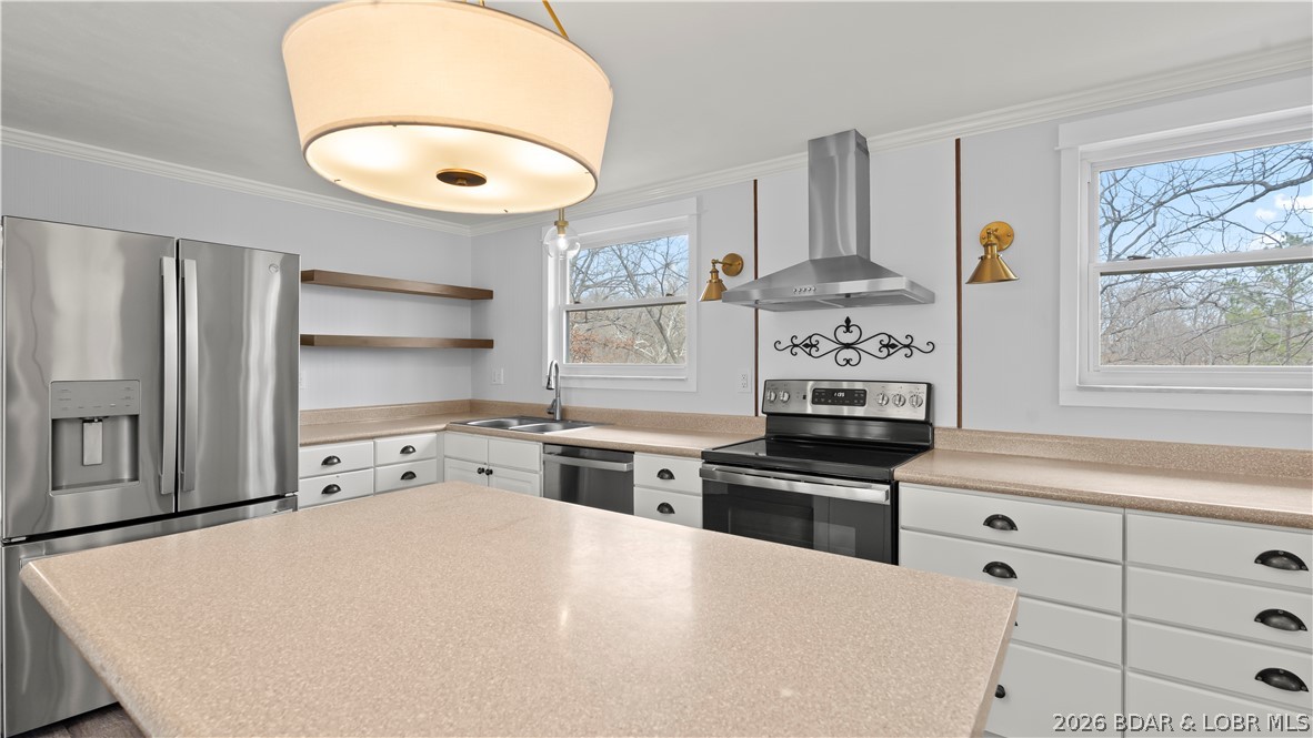 Malibu Manor - Residential