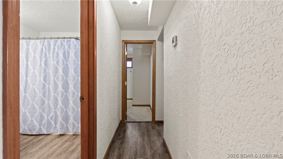 Malibu Manor - Residential