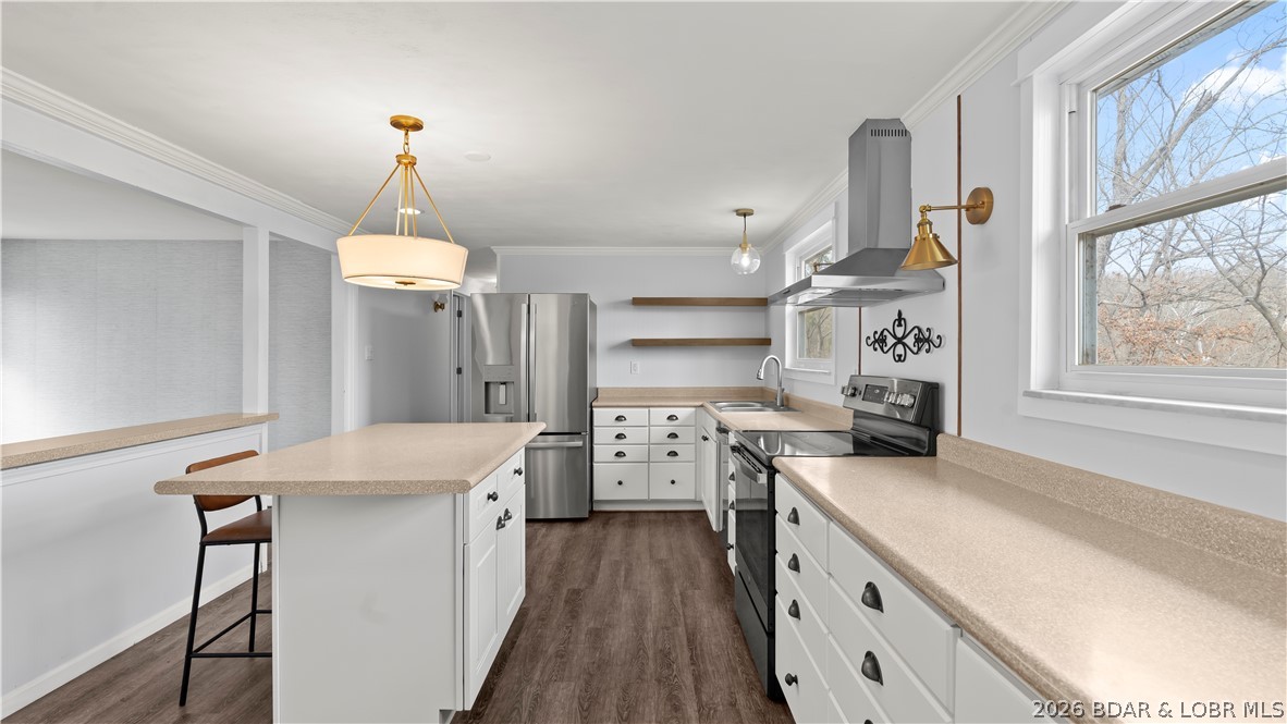 Malibu Manor - Residential