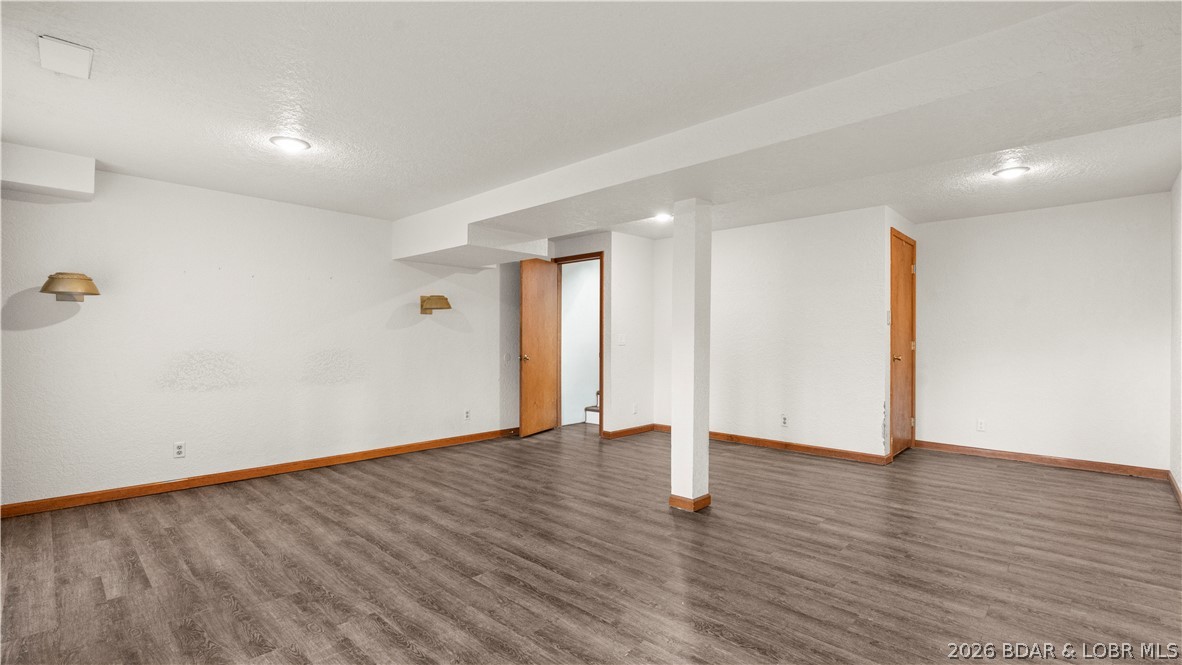 Malibu Manor - Residential