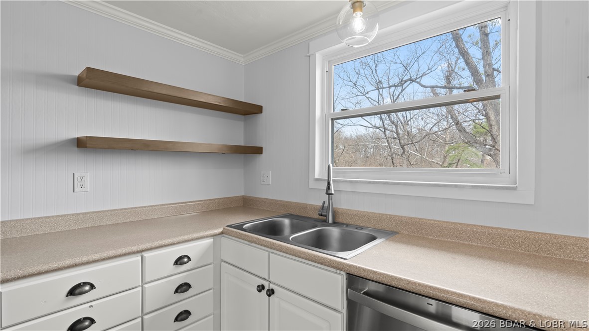 Malibu Manor - Residential