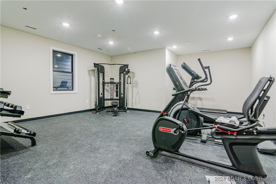 Lake Ozark, Missouri 65049, United States, 3 Bedrooms Bedrooms, ,3 BathroomsBathrooms,Residential,Active,46879