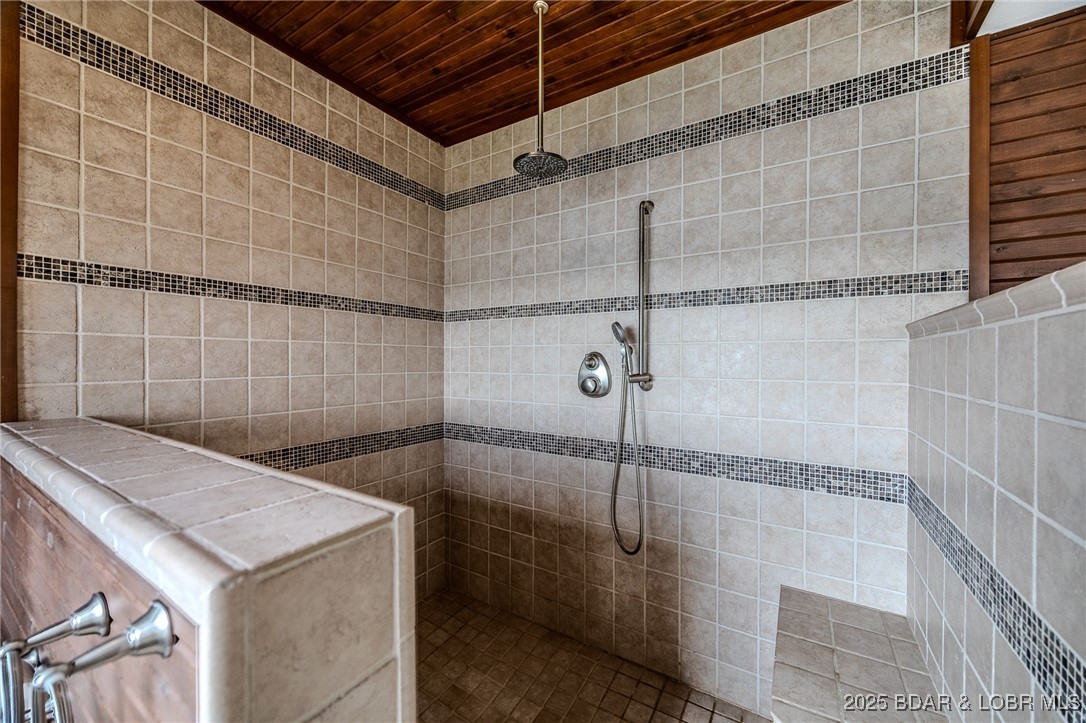 Tall Oaks - Residential