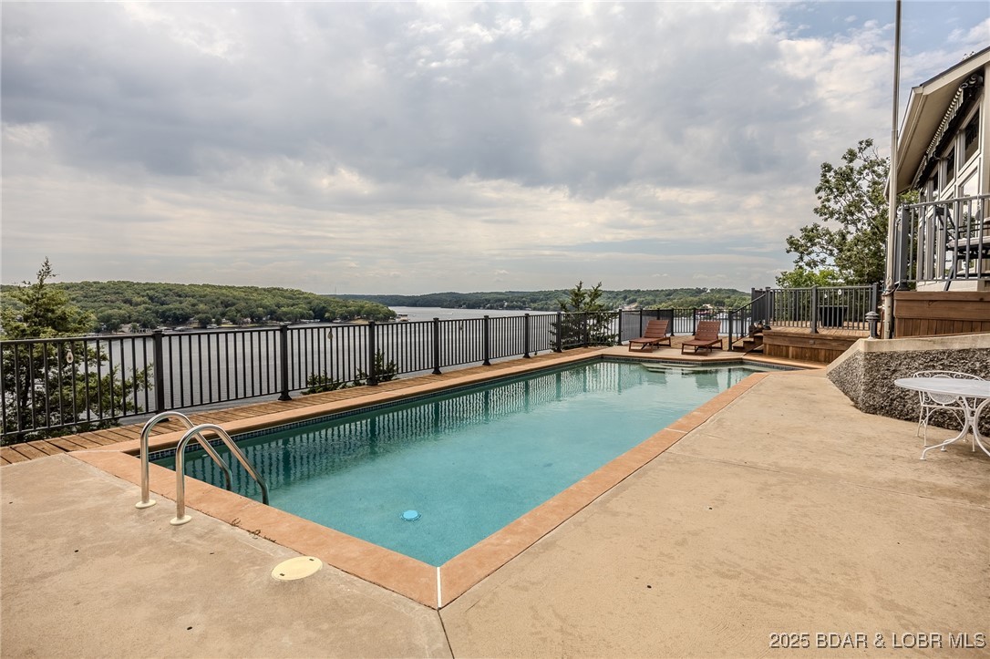 Tall Oaks - Residential