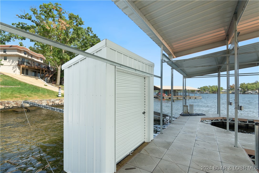 Gravois Mills, Missouri 65037, United States, 4 Bedrooms Bedrooms, ,4 BathroomsBathrooms,Residential,Pending,47461