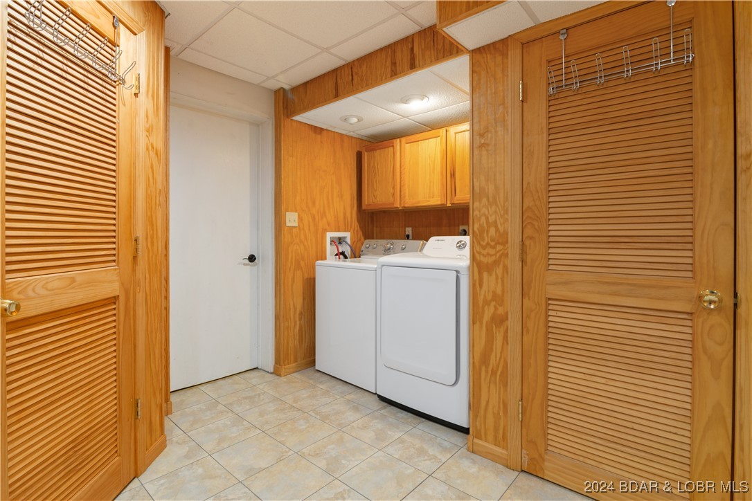 Gravois Mills, Missouri 65037, United States, 4 Bedrooms Bedrooms, ,4 BathroomsBathrooms,Residential,Pending,47461