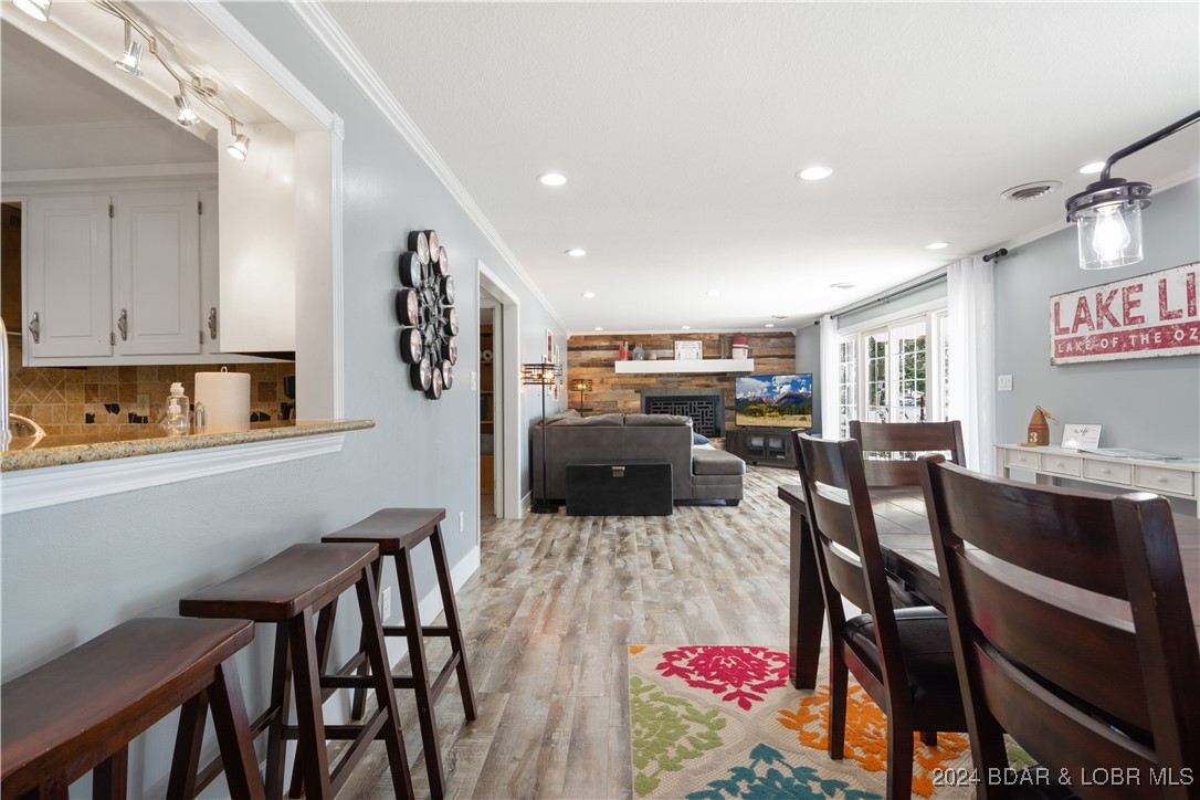 Gravois Mills, Missouri 65037, United States, 4 Bedrooms Bedrooms, ,4 BathroomsBathrooms,Residential,Pending,47461