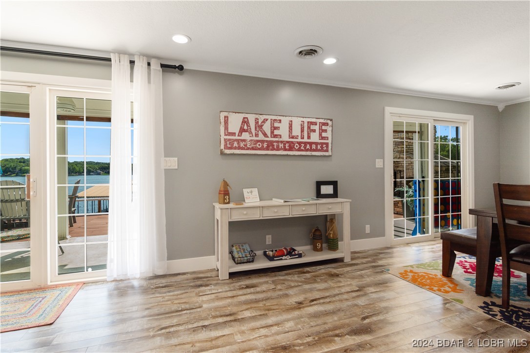 Gravois Mills, Missouri 65037, United States, 4 Bedrooms Bedrooms, ,4 BathroomsBathrooms,Residential,Pending,47461