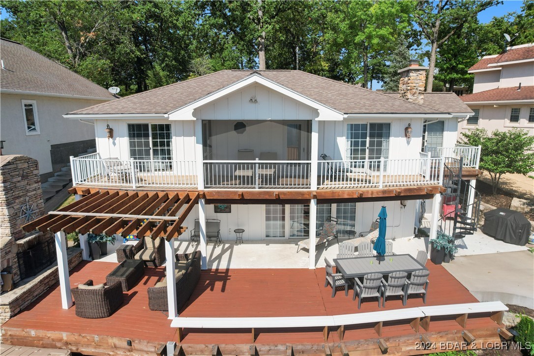 Gravois Mills, Missouri 65037, United States, 4 Bedrooms Bedrooms, ,4 BathroomsBathrooms,Residential,Pending,47461