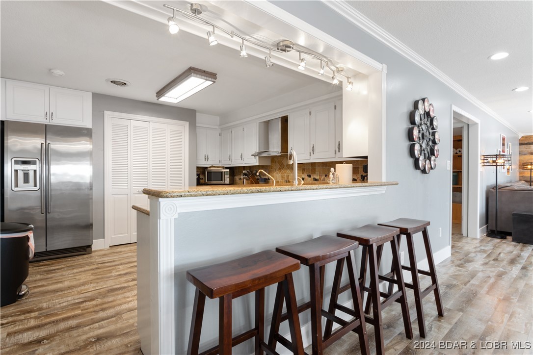 Gravois Mills, Missouri 65037, United States, 4 Bedrooms Bedrooms, ,4 BathroomsBathrooms,Residential,Pending,47461