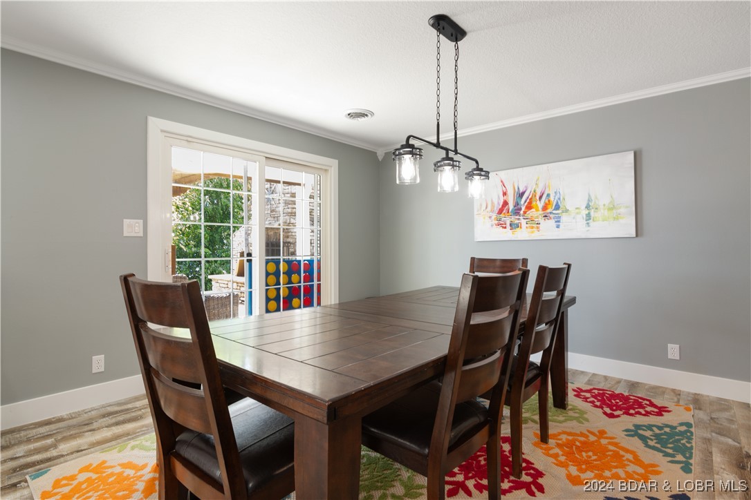 Gravois Mills, Missouri 65037, United States, 4 Bedrooms Bedrooms, ,4 BathroomsBathrooms,Residential,Pending,47461