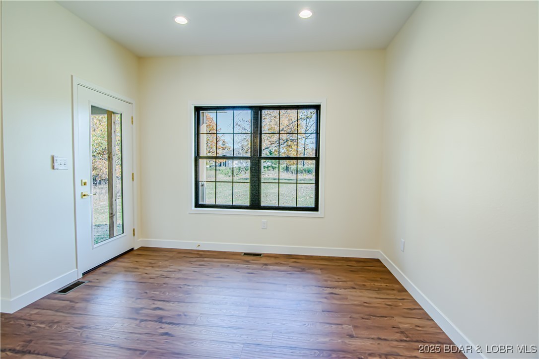 Camdenton, Missouri 65020, United States, 3 Bedrooms Bedrooms, ,2 BathroomsBathrooms,Residential,Active,245882