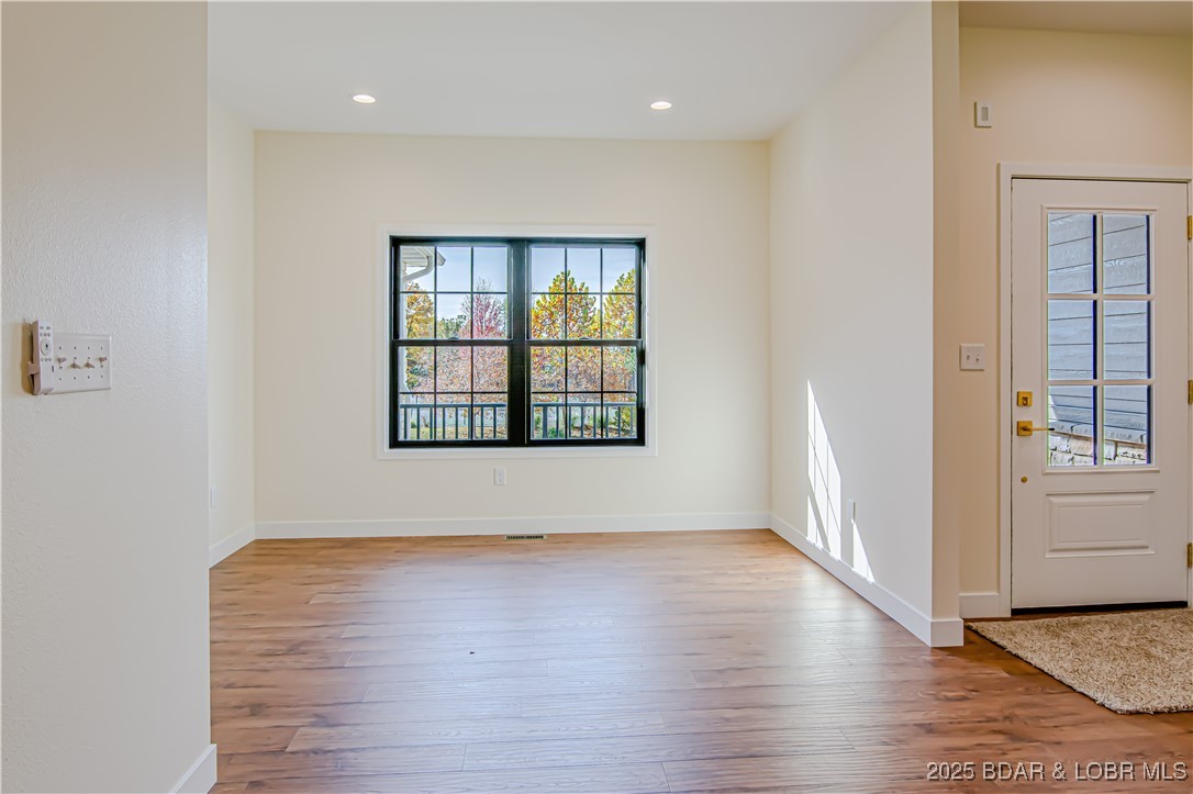 Camdenton, Missouri 65020, United States, 3 Bedrooms Bedrooms, ,2 BathroomsBathrooms,Residential,Active,245882