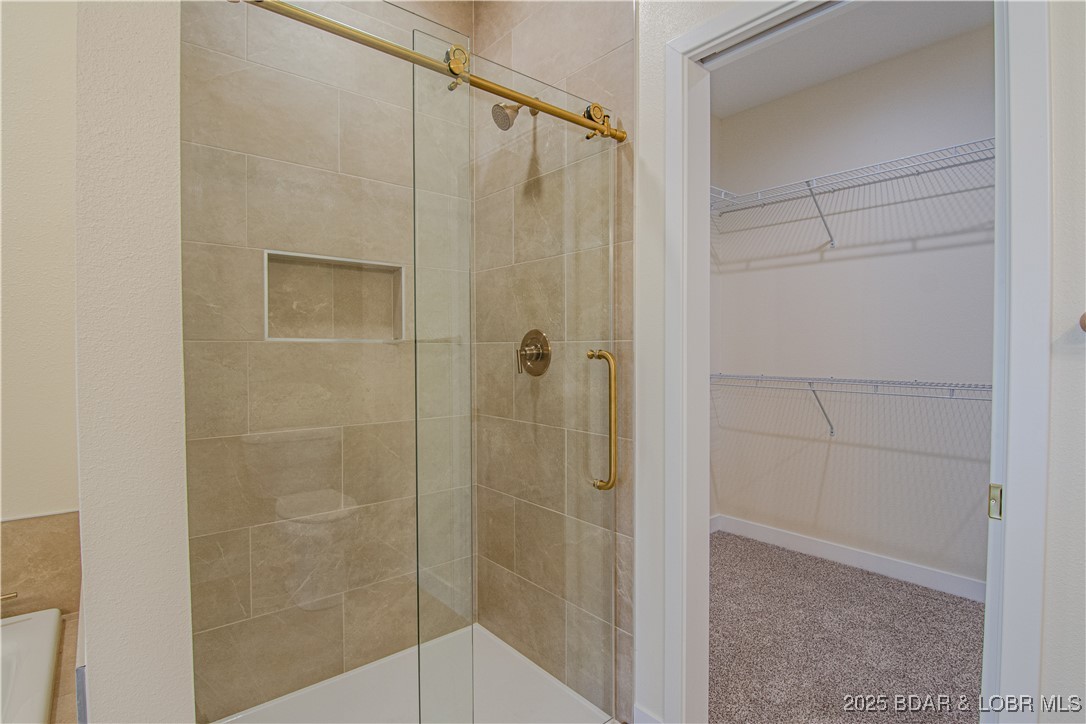 Camdenton, Missouri 65020, United States, 3 Bedrooms Bedrooms, ,2 BathroomsBathrooms,Residential,Active,245882