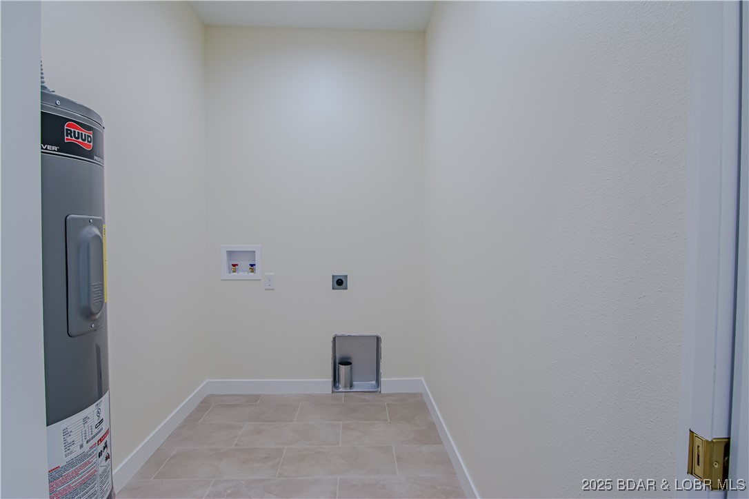 Camdenton, Missouri 65020, United States, 3 Bedrooms Bedrooms, ,2 BathroomsBathrooms,Residential,Active,245882