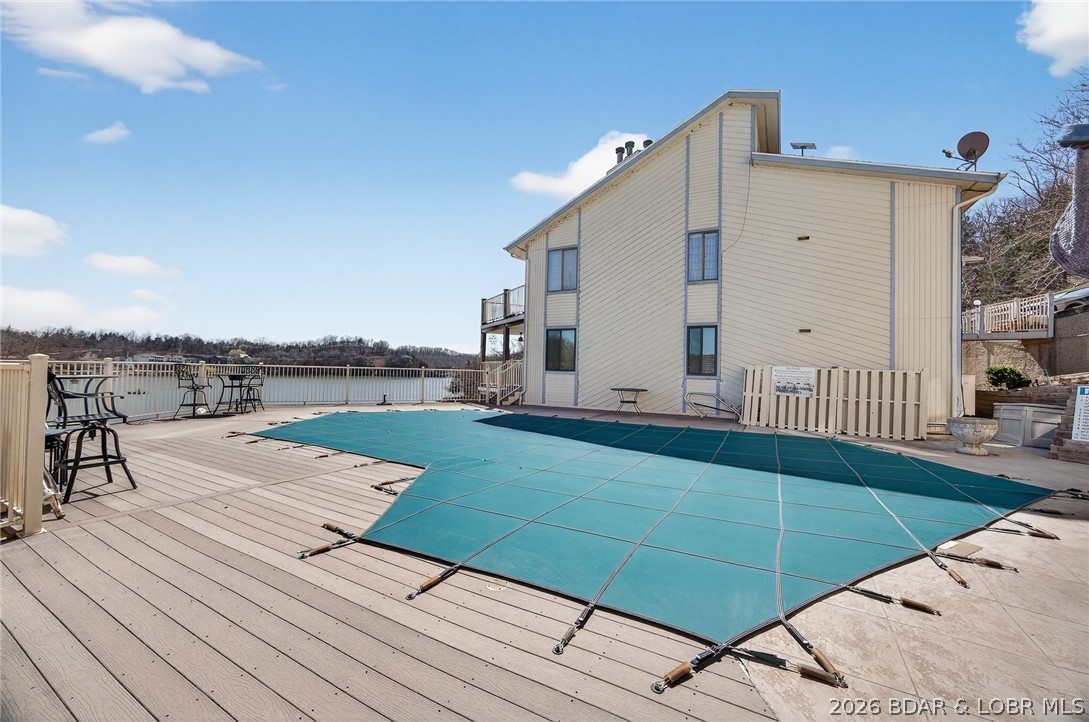 Oak Bluff Condominium - Residential