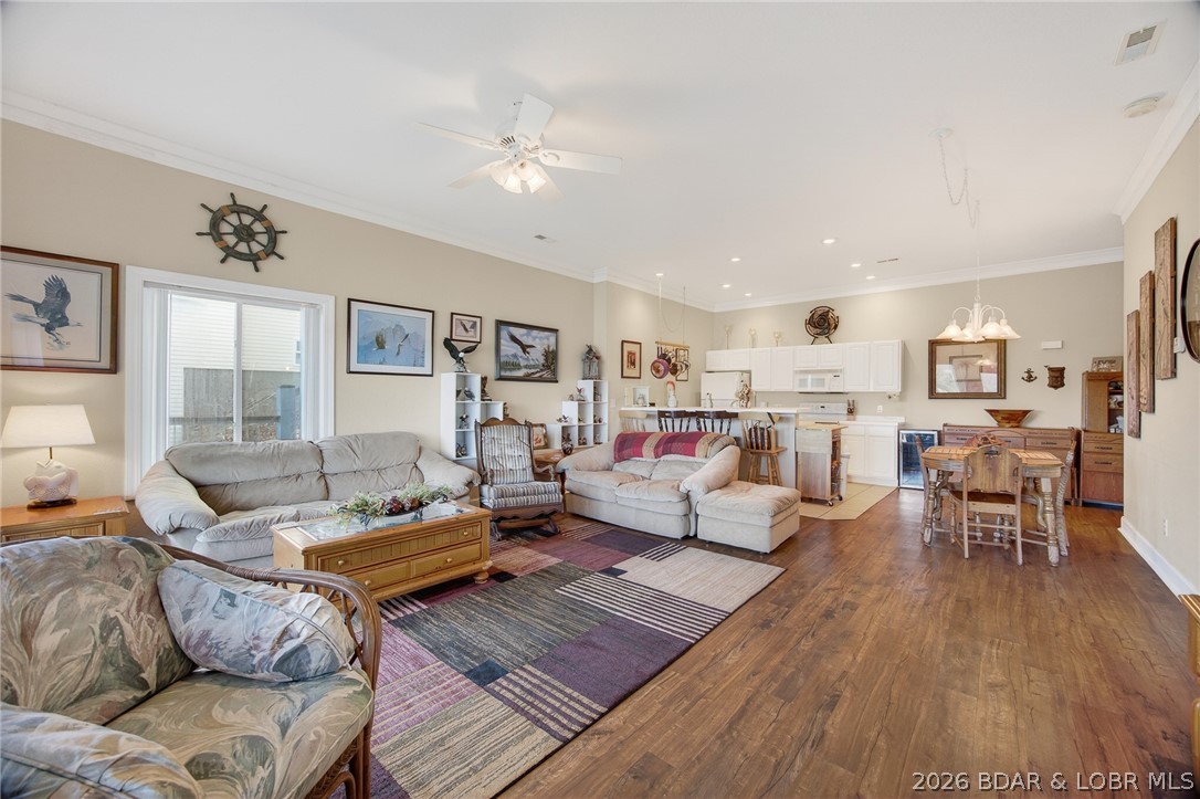 Oak Bluff Condominium - Residential