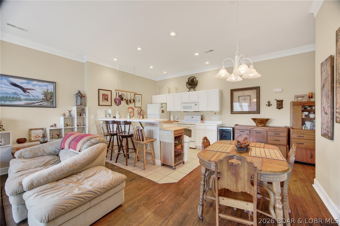 Oak Bluff Condominium - Residential