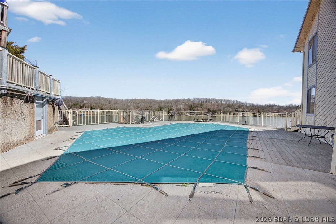 Oak Bluff Condominium - Residential