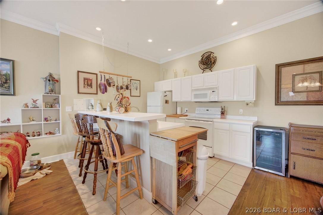 Oak Bluff Condominium - Residential